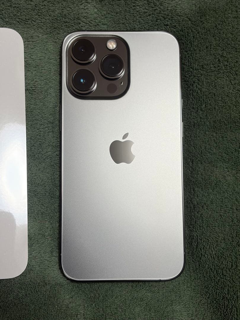 iPhone13pro グラファイトブラック　256GB docomo SIM