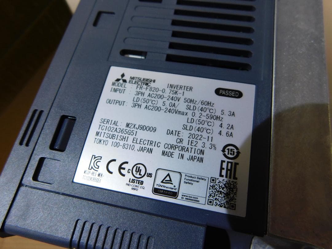 三菱　インバータ　FR-F820-0.75K-1　ＦＲ－Ｆ８２０－０．７５Ｋ－１