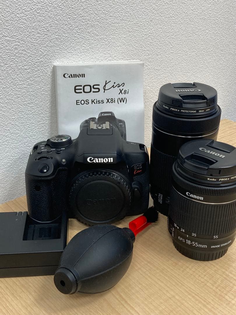 Canon EOS Kiss X8i ダブルズームキット　Wi-Fi機能付き