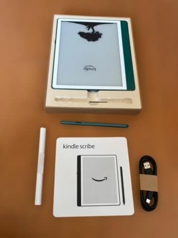 Kindle Scribe 10.2インチ 64GB 本体とカバー