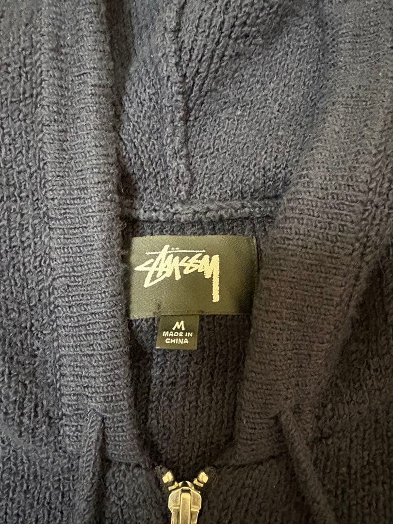 トップス HOODED ZIP SWEATER stussy