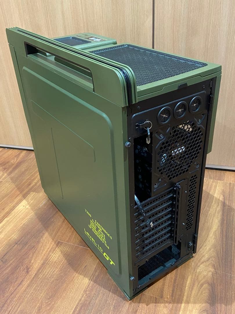 PCケース(自作PC用) Thermaltake Level 10 GT BATTLE Edition