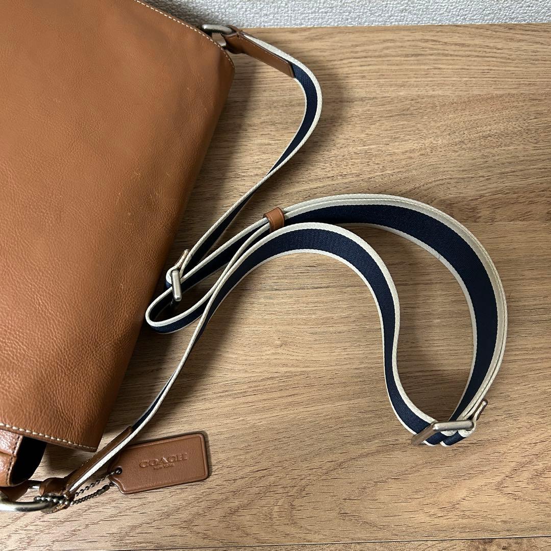 【美品】コーチ ショルダーバッグ ヘリテージ メッセンジャー ブラウン レザー