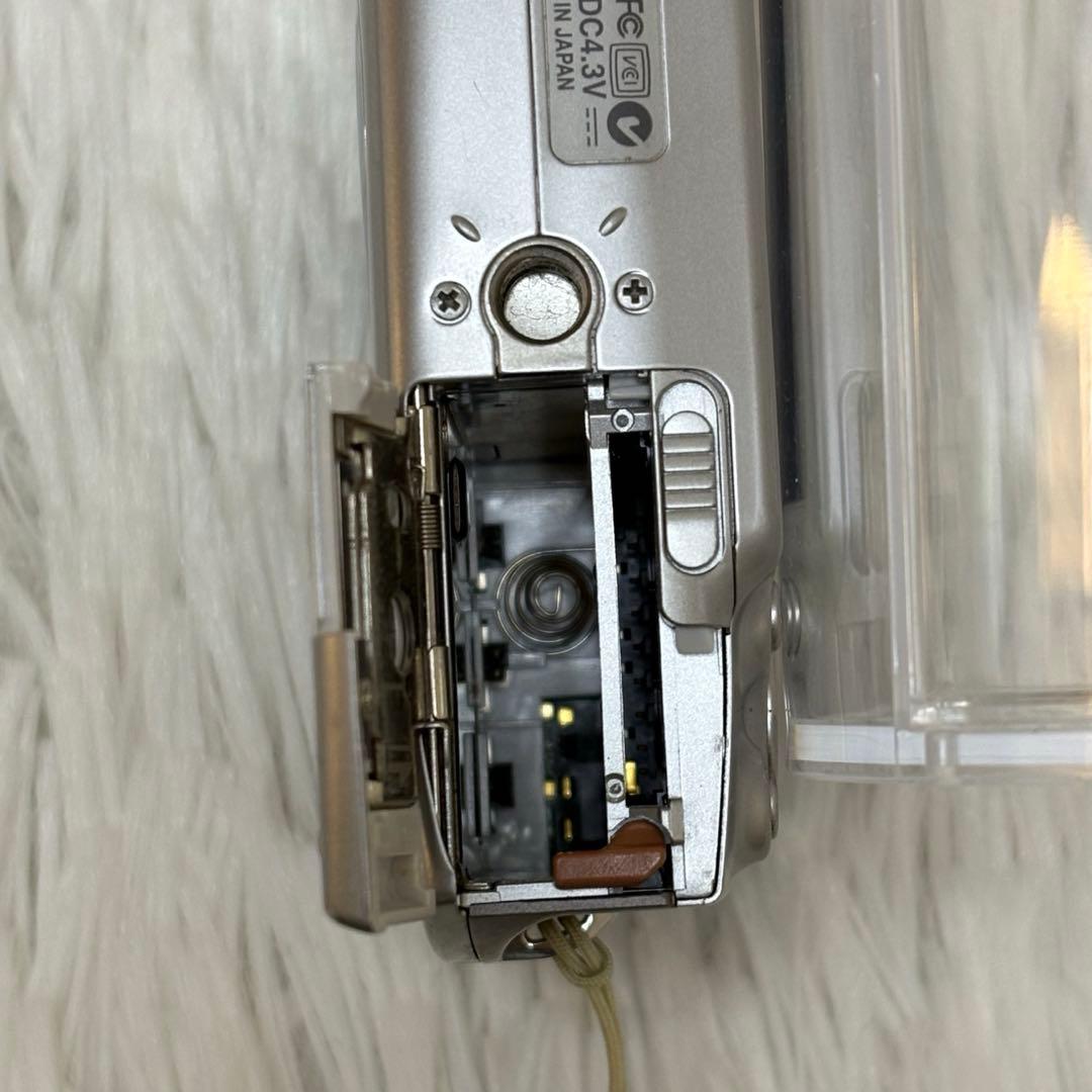 美品　Canon IXY 700 PC1169 充電器　箱　コンデジ　動作品