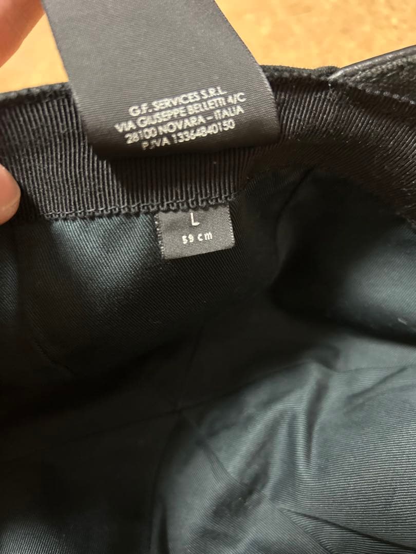 GUCCI 黒 キャップ