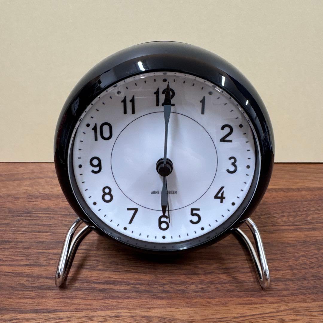 アルネ・ヤコブセン Station Table Clock