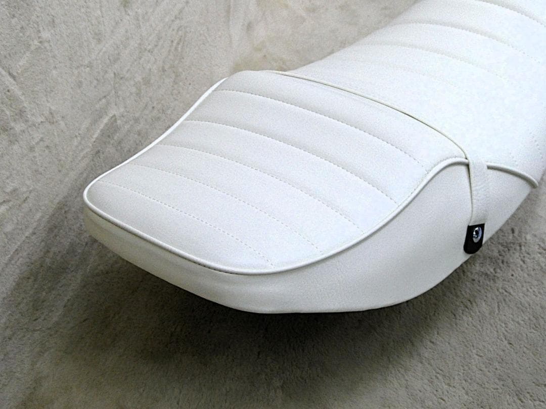 ゼファー400 後期　白皮　タックロールシート/２型 C5 C6 C7