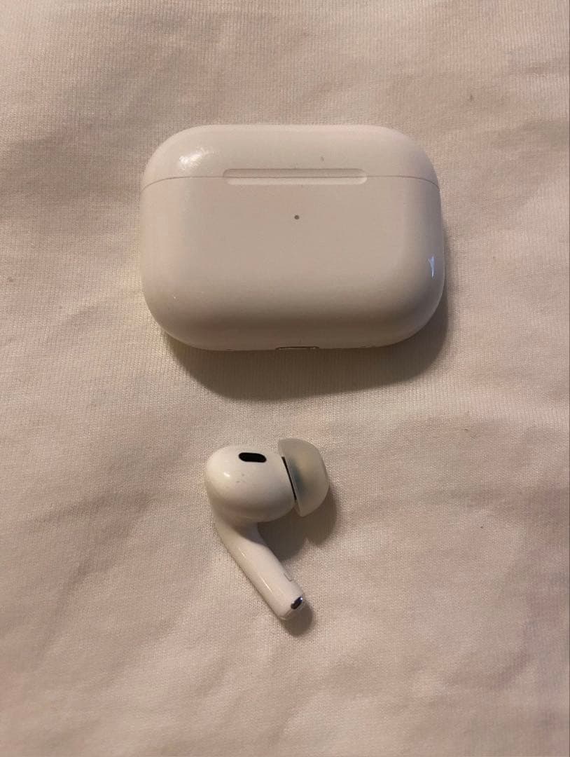 AirPodsPro2本体 ホワイト 充電ケース付き 左耳のみ バラ売り可