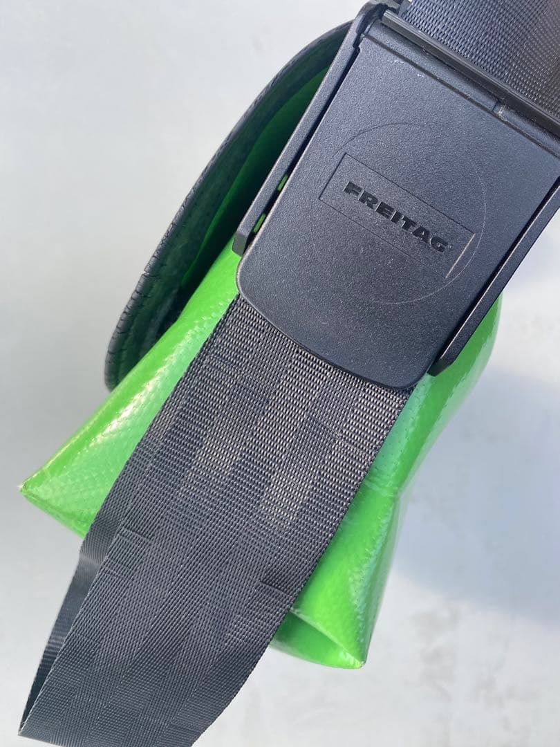 FREITAG メッセンジャーバッグ グリーン