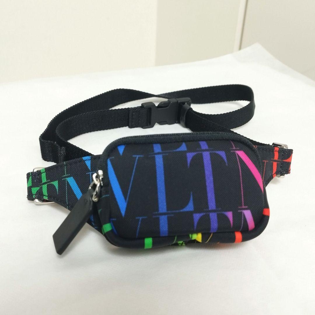 未使用☆　Valentino garavani　現行　ウエストポーチ　プリント
