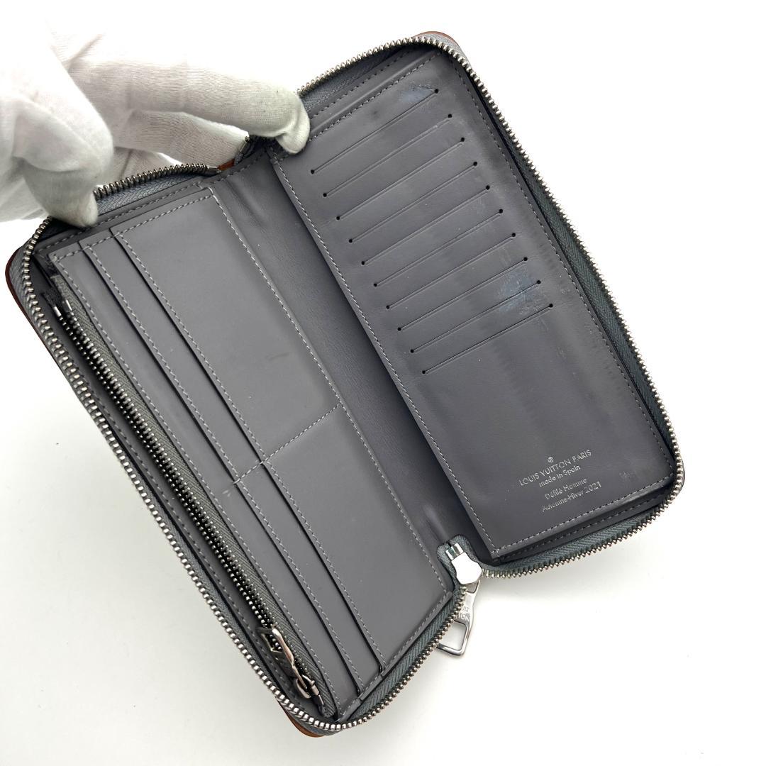 ルイヴィトン モノグラム ミロワール ヴェルティカル シルバー 長財布 A666