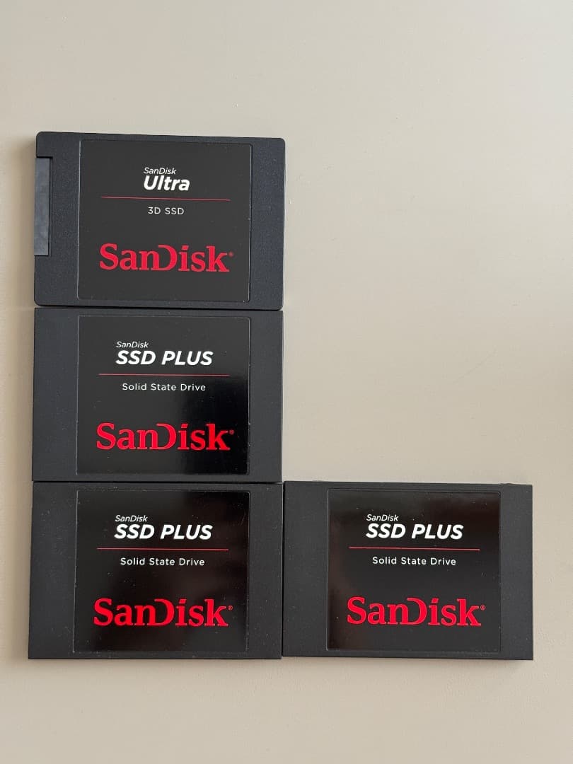 SanDisk 2.5インチSSD 3種類 4台セット