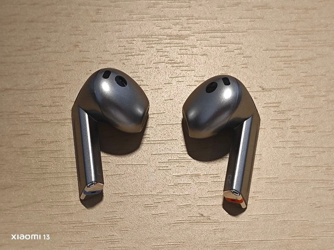 【中古】Galaxy buds3 シルバー ワイヤレスイヤホン