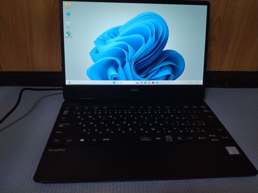 軽量薄型☆NEC PC-VKT13/H-5 Core-i5　第8世代