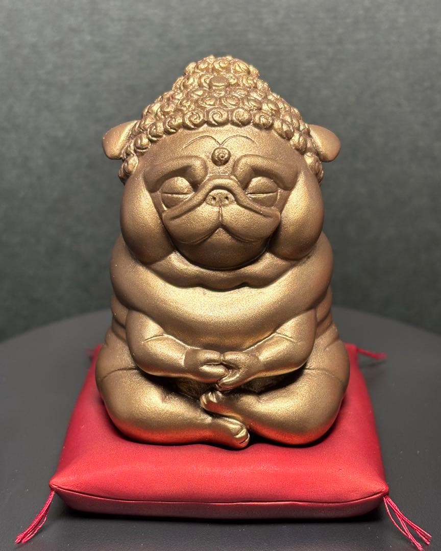 南無おパグさん:ゴールド(座布団風台座付き)