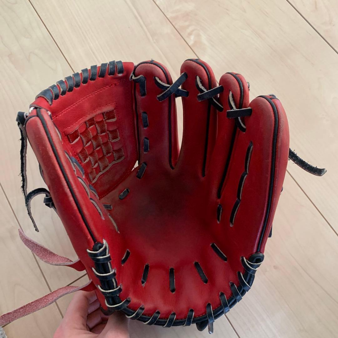 硬式グローブ　投手用　赤色