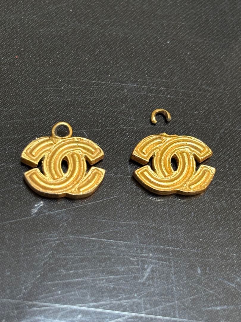 シャネル　ピアストップのみ　ゴールドカラー　訳あり品