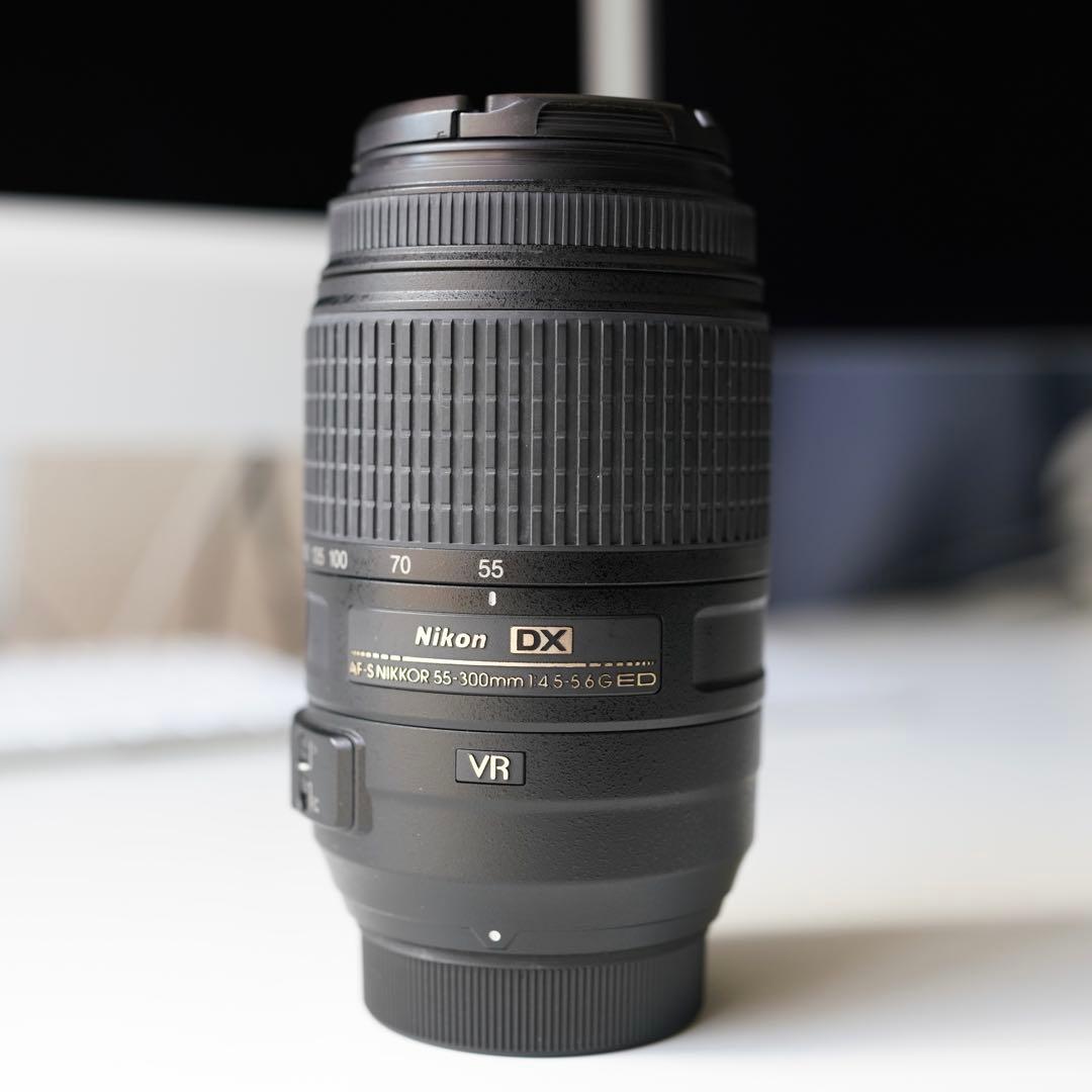 Nikon AF-S DX 55-300mm f4.5-5.6 望遠ズームレンズ