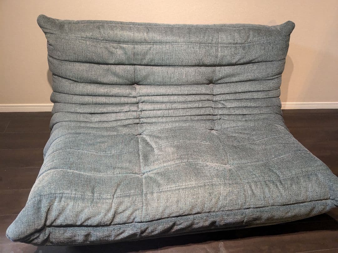 リーン・ロゼ　2人掛けソファ