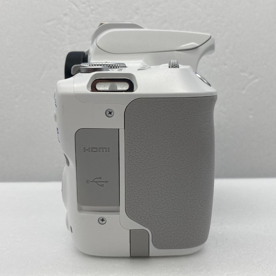 Canon EOS Kiss X10　標準レンズキット　ホワイト