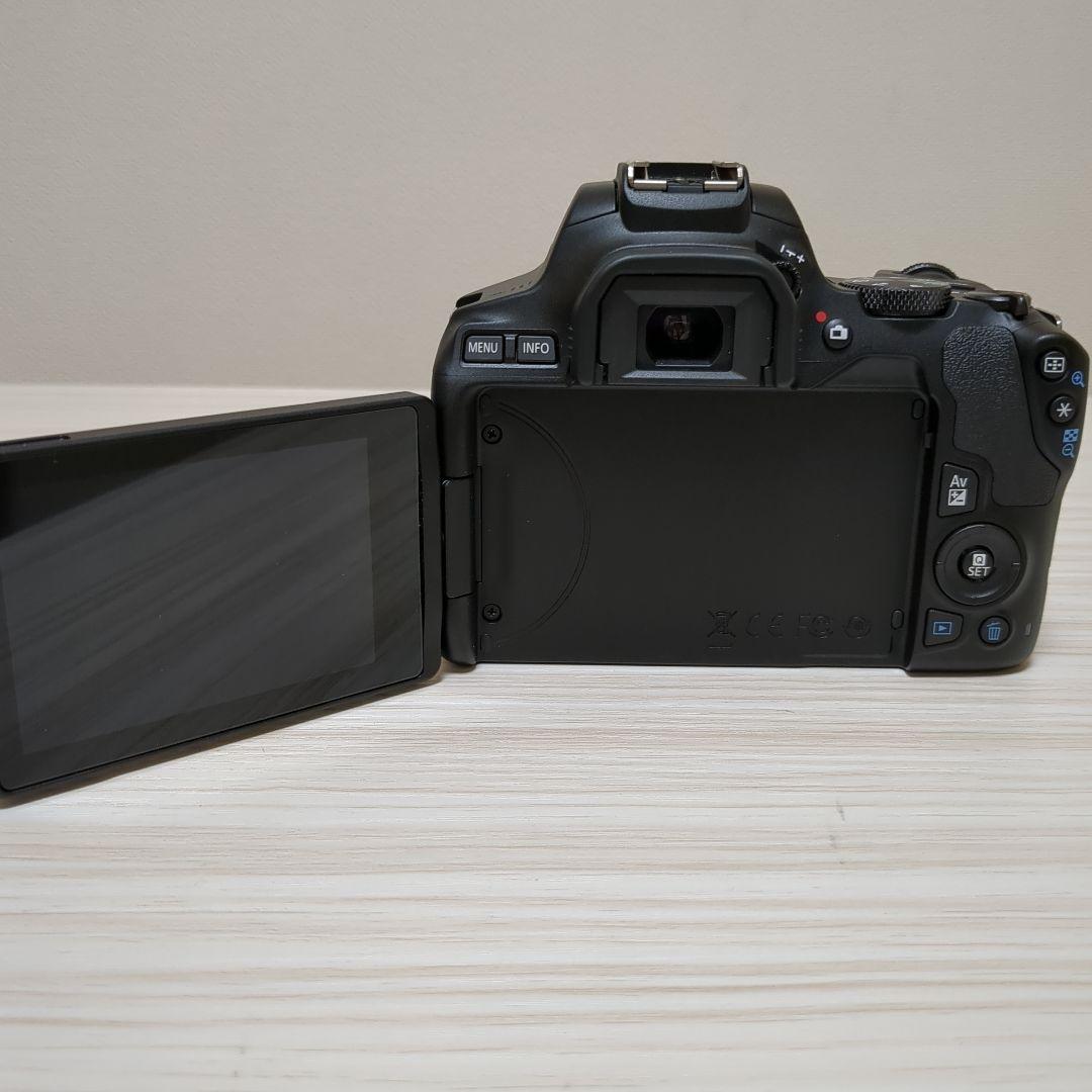 Canon EOS KISS X10 Wズームキット BK