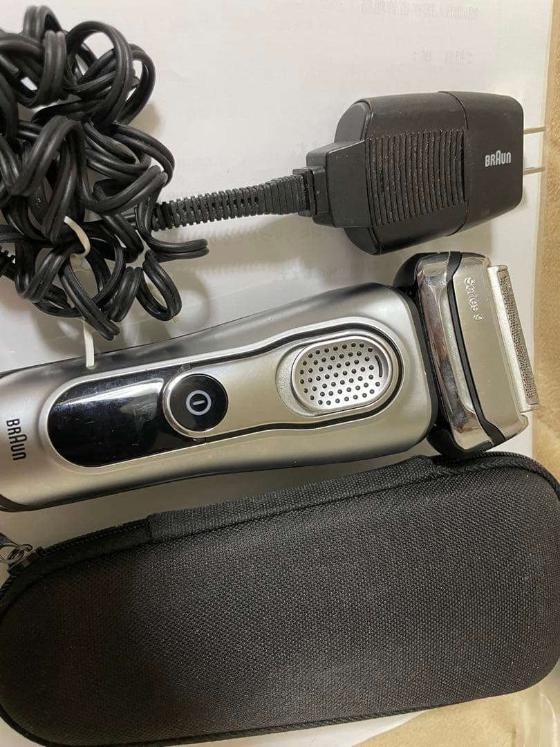 ブラウン シリーズ9  電気シェーバー 水洗い/お風呂剃り可