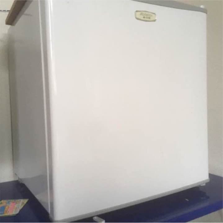小型冷蔵庫