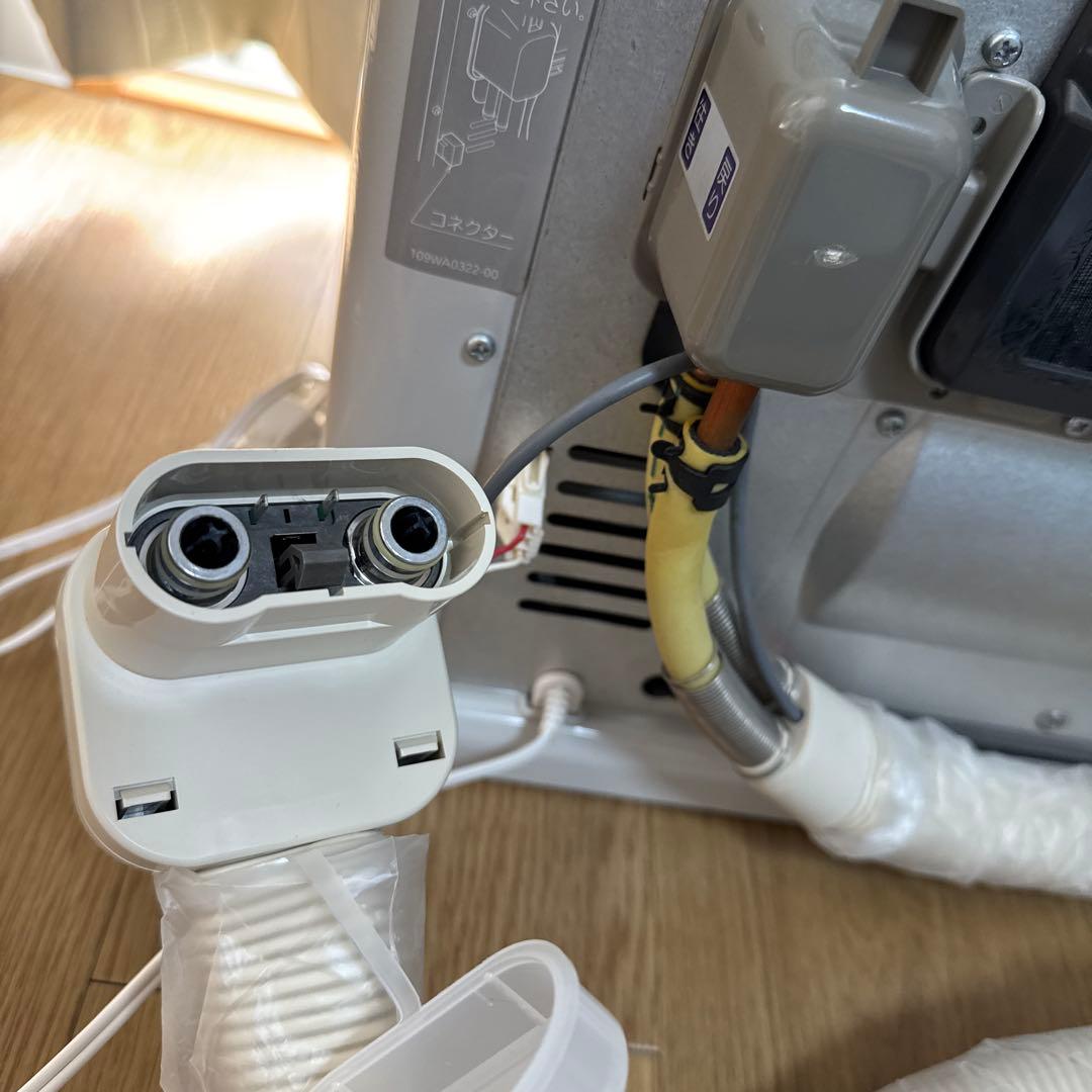 リンナイ　温水ルームヒーター　11年製