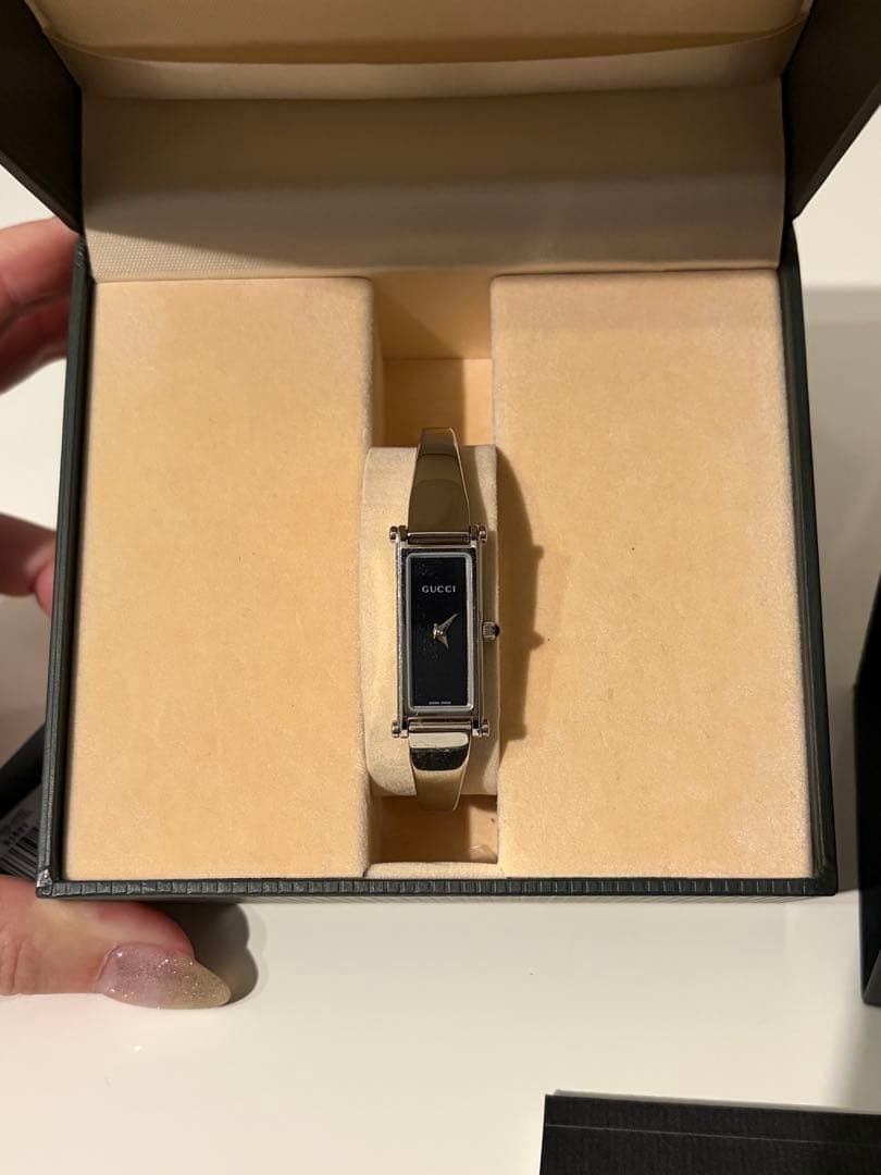 GUCCI時計　バングル　1500L ブラック　箱付き　レディース