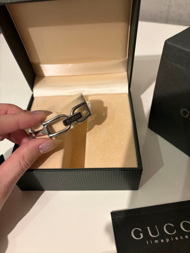 GUCCI時計　バングル　1500L ブラック　箱付き　レディース