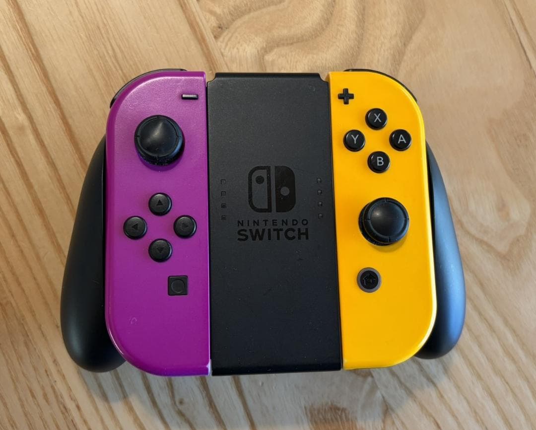 Nintendo Switch 本体 ジョイコン4個、キャリーバッグ付き