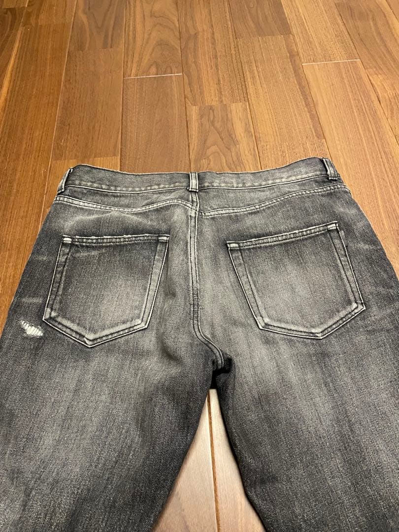 SAINT LAURENT ブラックデニム ダメージ加工