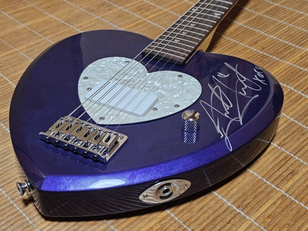 【エレキギター】ハート型 DAISYROCK デイジー ロック + おまけ付き