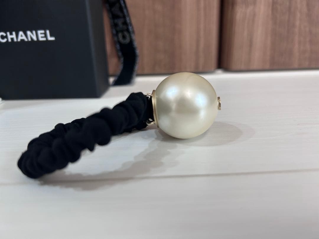 シャネル CHANEL ビッグパール シュシュ ココマーク 美品 保存袋＆箱付