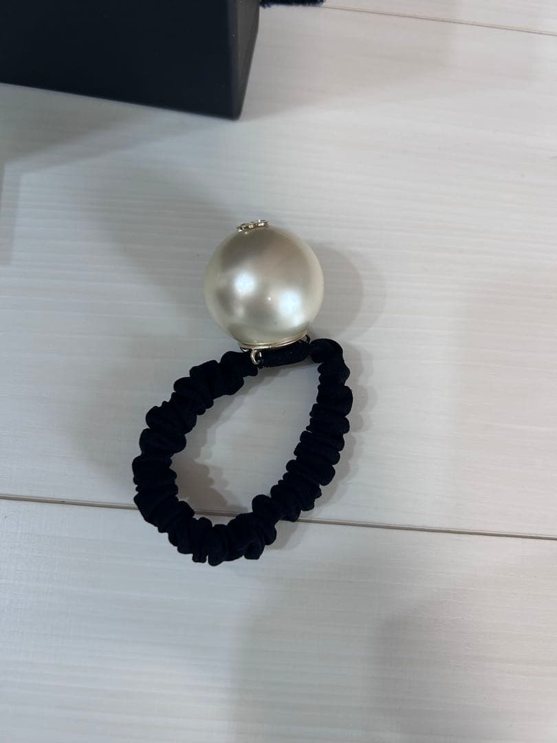 シャネル CHANEL ビッグパール シュシュ ココマーク 美品 保存袋＆箱付
