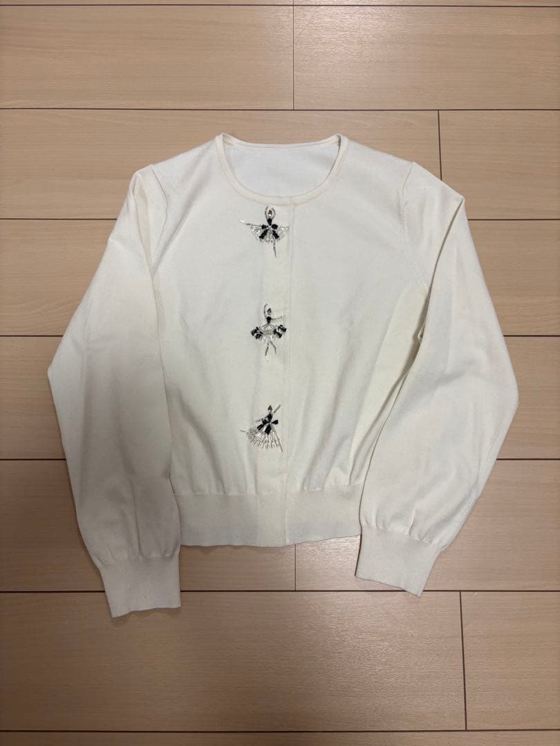 ストロベリーフィールズ白カーディガン バレエ