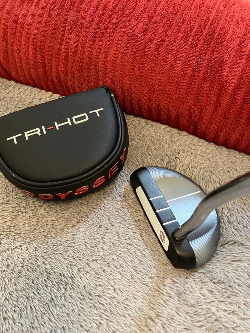 ODYSSEY TRI-HOT 5Kロッシーパター ヘッドカバー付き
