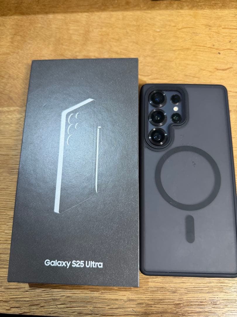 Samsung Galaxy S25 Ultra ケース付き