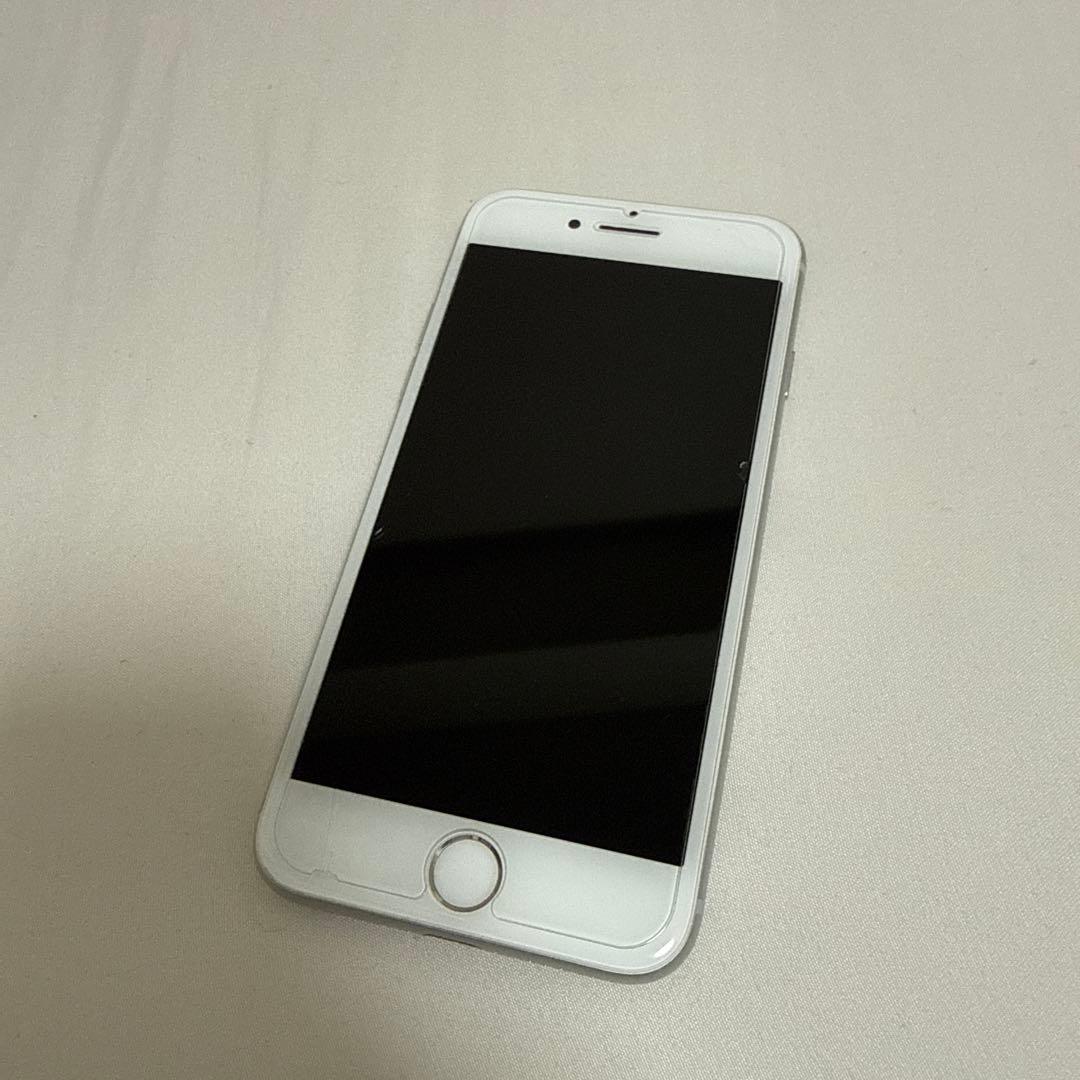 【超美品】Apple iPhone 8 シルバー SIMフリー