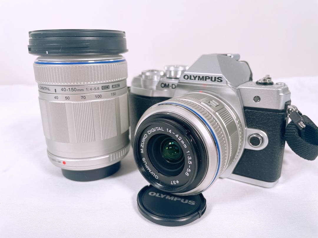 OLYMPUS OM-D E-M10 MARK III ダブルズームキット