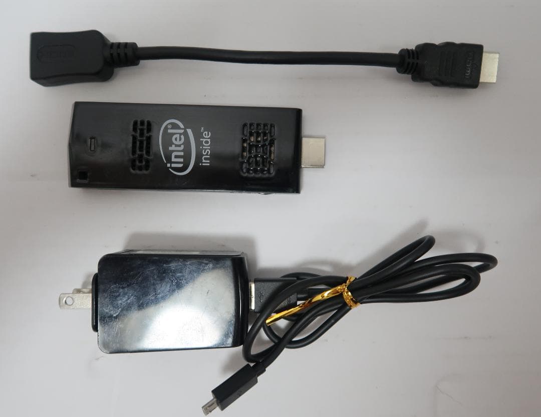 【送料無料】インテル スティック型PC Intel Compute Stick