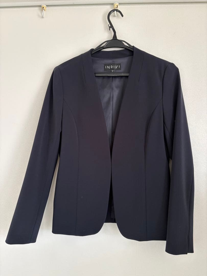 美品 INDIVI パンツスーツ 36 ネイビー ノーカラー