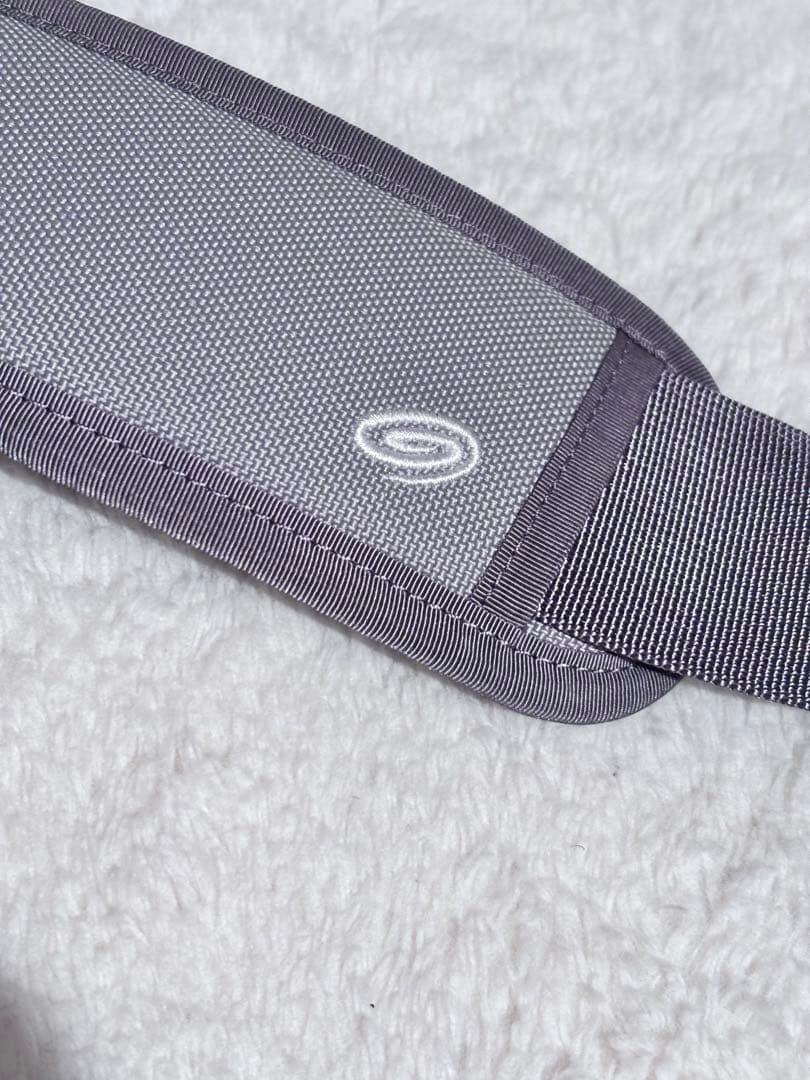 新品！TIMBUK2 メッセンジャーバッグ グレー/レッド　大