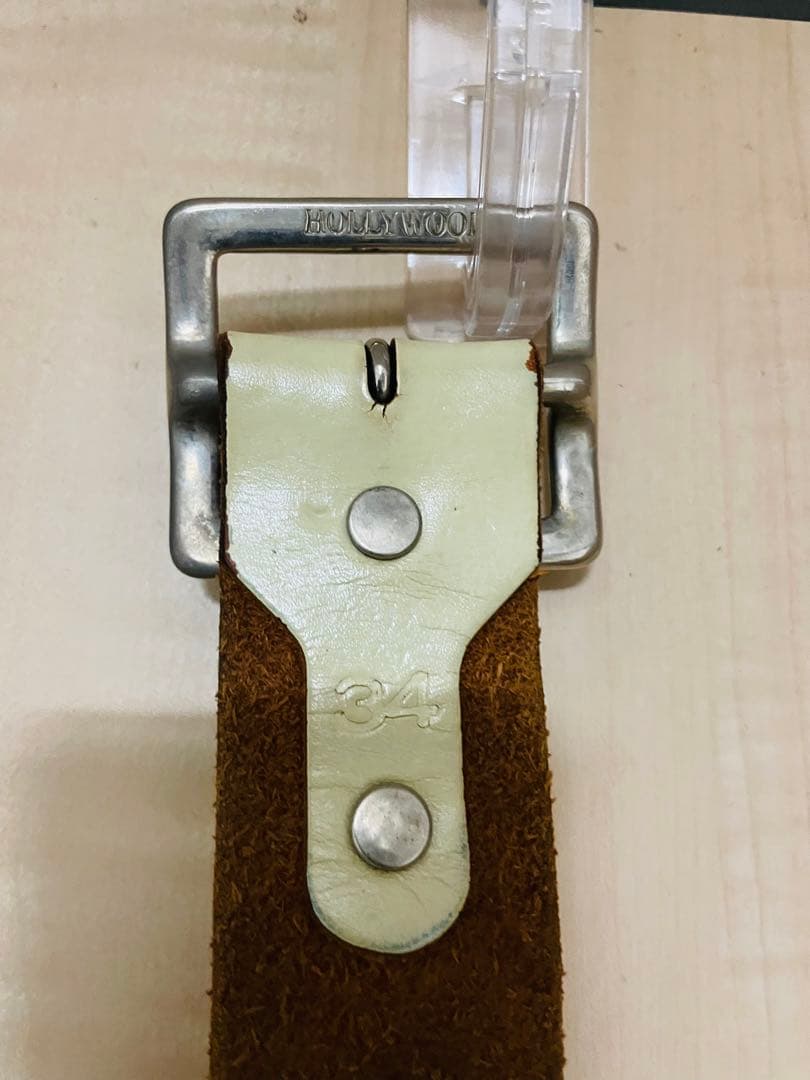 【最終価格】HTC レザー ベルト スタッズ ピーナッツ 白 黒