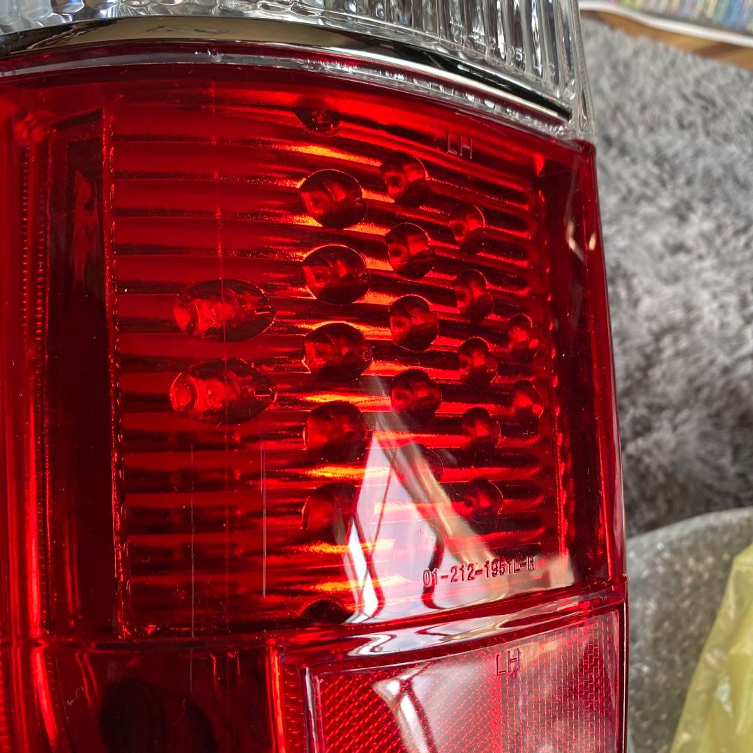 ハイエース100系　LEDテール
