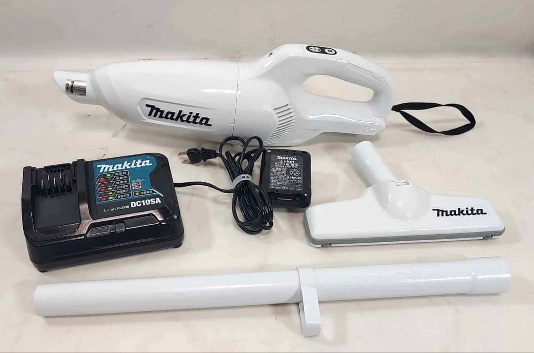 マキタ 充電式クリーナー CL108FD ①