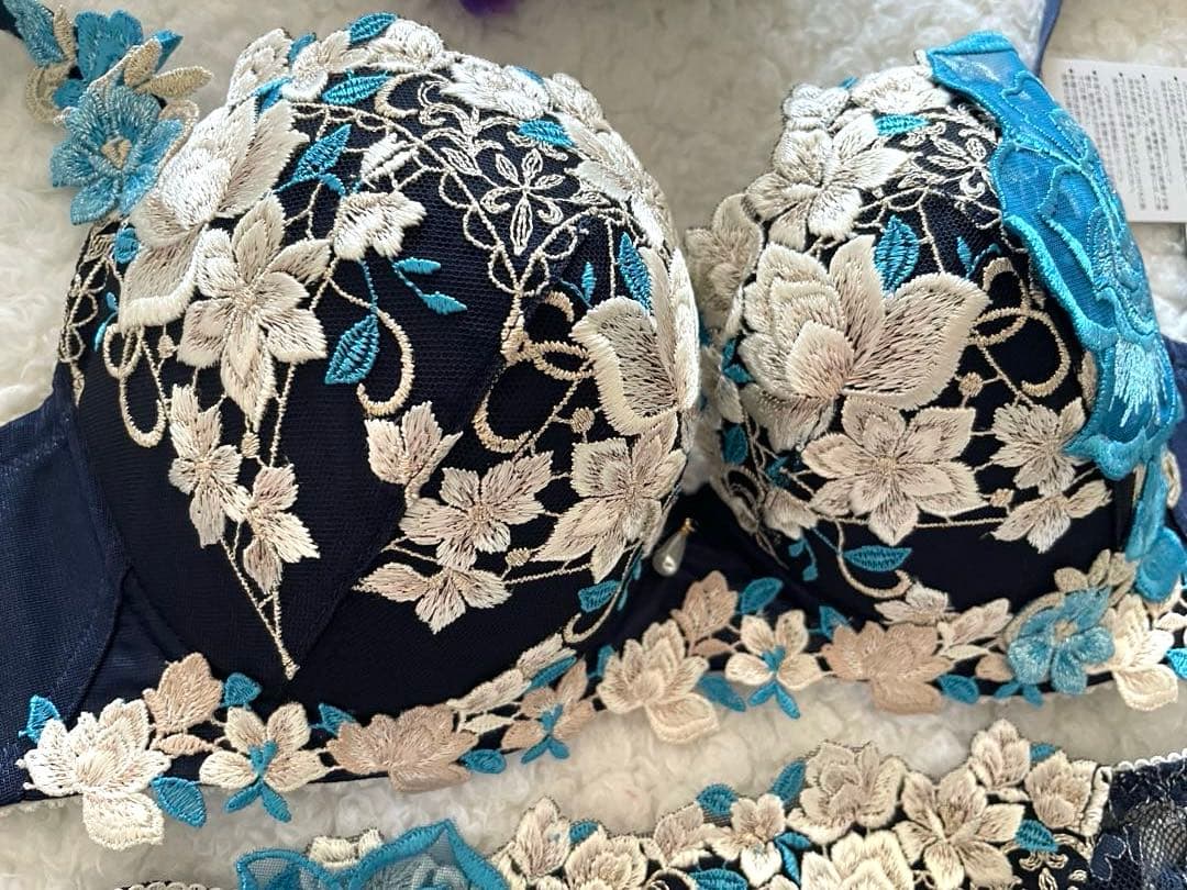 サルート E70/L 16G Ko 白雪姫