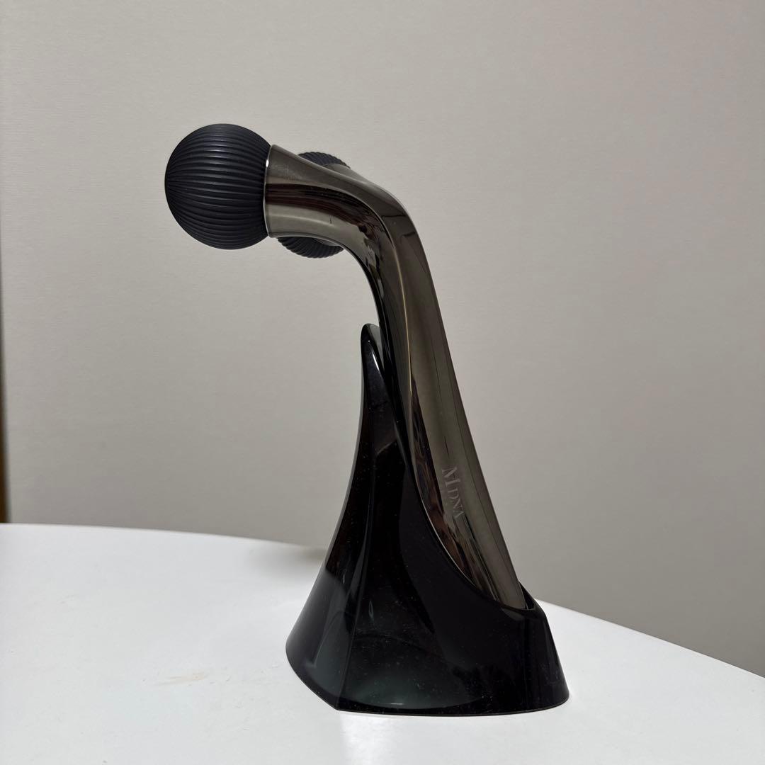 MTG MDNAオニキスブラック フェイスローラー 美顔ローラー スタンド付き