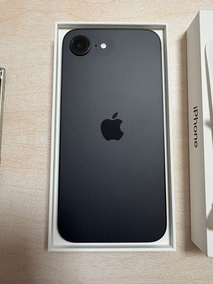 iPhone16e 512GB ブラックSIMフリー　超美品