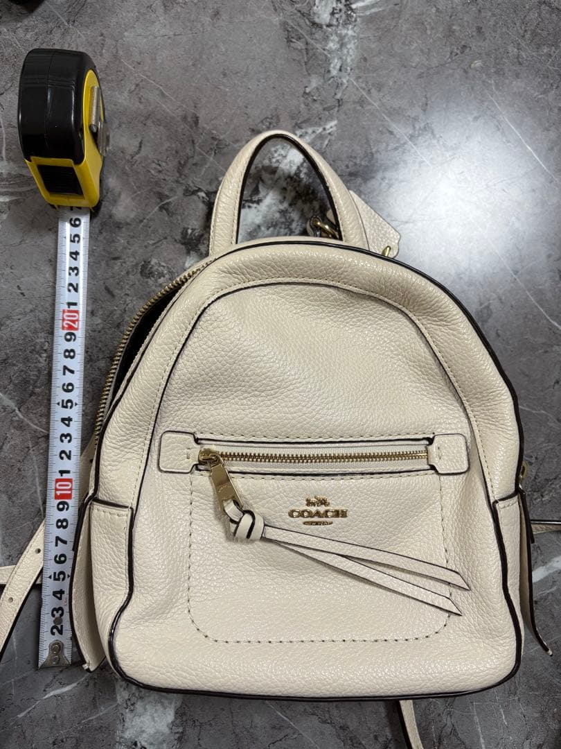 パパイヤ　COACH ホワイト バックパック